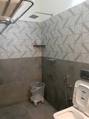 Deluxe Double Room | Bathroom - Just Rooms (Chikkamagaluru)