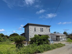Exterior - Vrbo Property (奄美市)