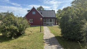 Exterior - 3 bedroom gorgeous home in Hemse (Hemse)