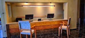 Lobby - Justa Luxe Birding Resort and Spa Dharmshala (Dharamshala)