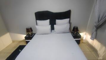 In-room safe, desk, iron/ironing board, free WiFi