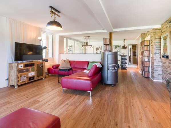 Living area - Design Loft° – fenced garden, parking, fire pit (Hüswil)