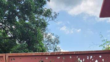 Pintu masuk hartanah