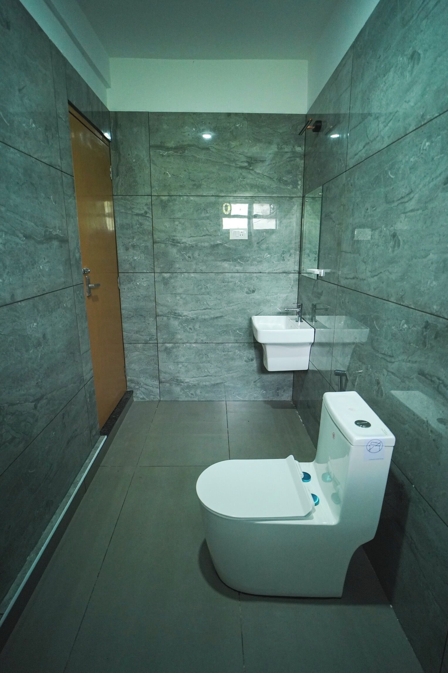 Standard Room | Bathroom