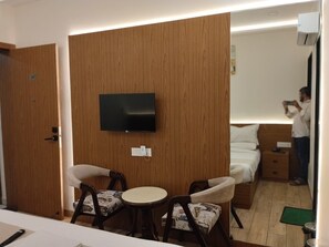 Unclassified image, 5 of 8, button - Hotel Phoenix Inn (Raipur)