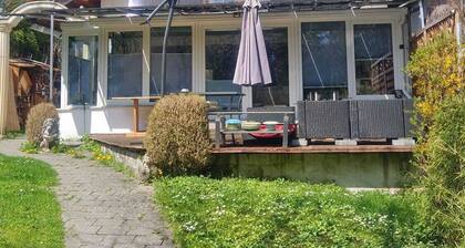 **A OASIS OF COMFORT** 2-bedroom apartment (ground floor + upper floor) with a guest bathroom in the heart of Starnberg