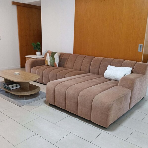 Living area - Great family holiday home at Magnetic Island where adventure and fun starts. (Nelly Bay)