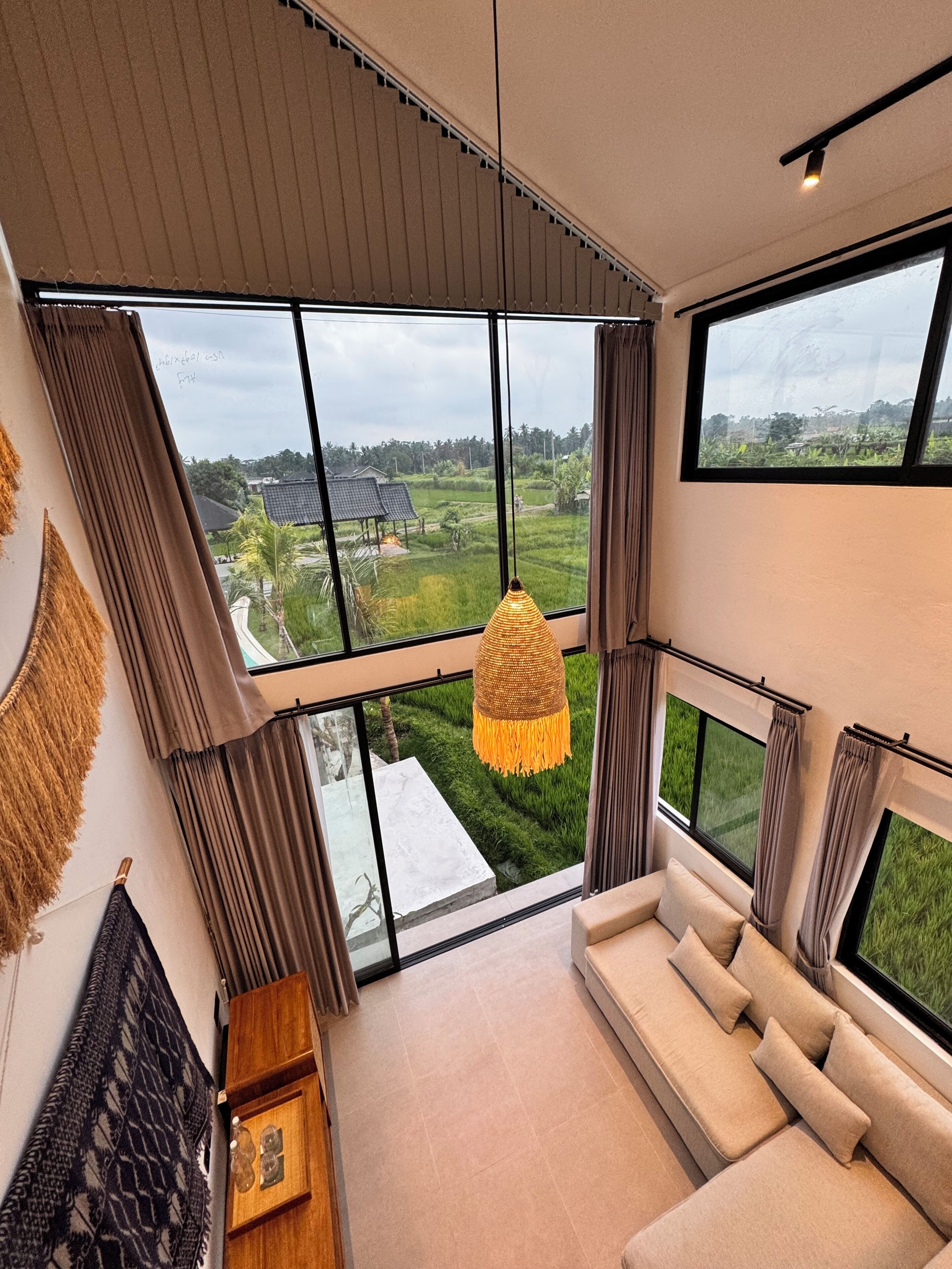 Superior Double Room, Pool View | Living area