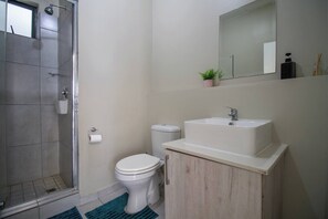 Unclassified image, 4 of 13, button - Entire Rental unit Midrand, 5 mins from MOA (Midrand)