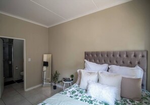 Unclassified image, 3 of 13, button - Entire Rental unit Midrand, 5 mins from MOA (Midrand)