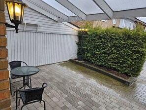 Outdoor dining - Unic House, Feeling calmness in Malmö city (Malmö)