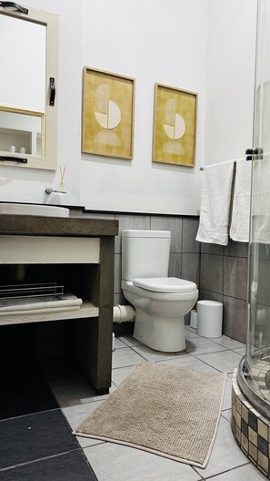 Bathroom - Experience Elevated Living in Dainfern's Panorama Suite (Sandton)