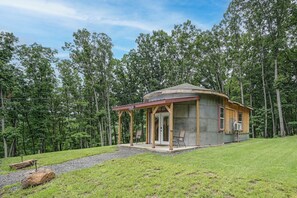Exterior - Outdoor Oasis w/ Mtn Views! 5-Acre Augusta Getaway (Augusta)