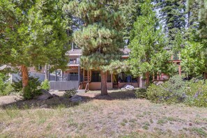 Exterior - Fish, Hike, Ski & Play! Pinecrest Getaway (Pinecrest)
