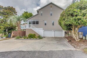 Exterior - Ocean-View Retreat Near Barefoot Landing & Beach! (Myrtle Beach)