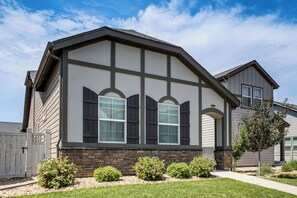 Exterior - Modern Home w/ Garage, Near DIA & Gaylord Resort (Denver)