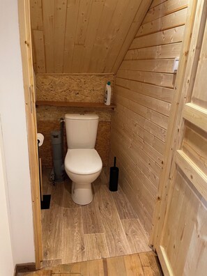 Bathroom - Fully renovated apartment in the attic of an 18th-century farmhouse (Vallouise Pelvoux)