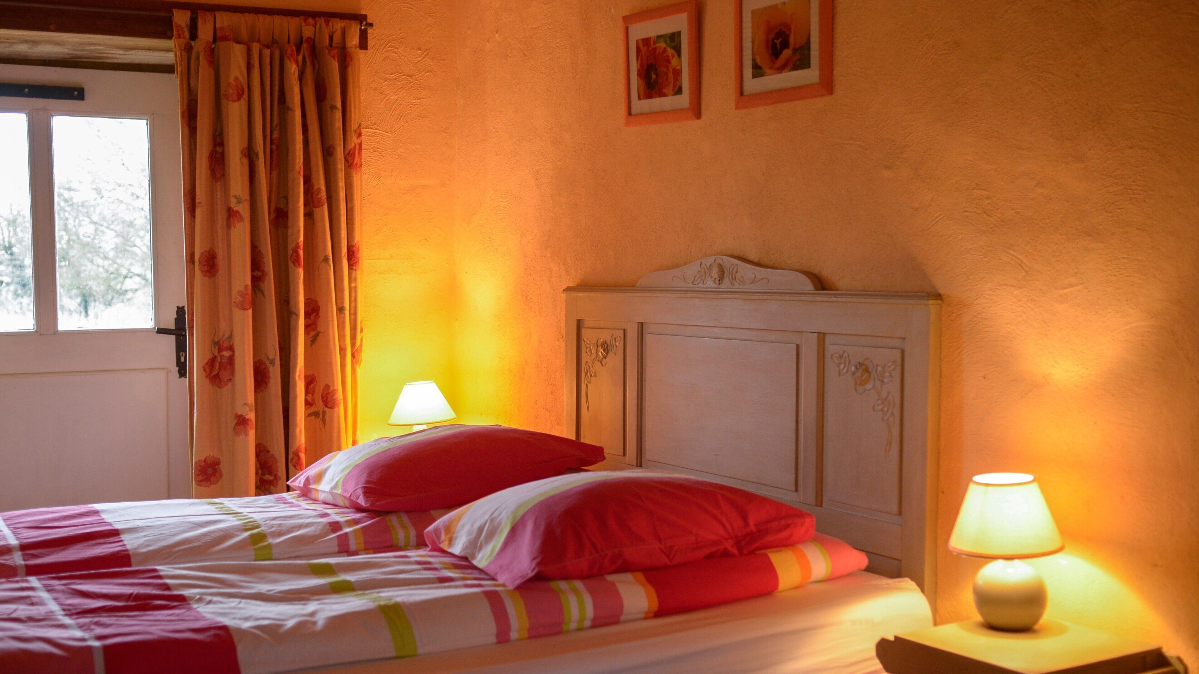 Iron/ironing board, WiFi
