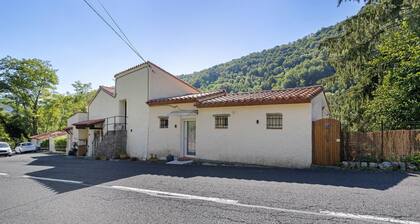 "La Genette" Apartment with Wi-Fi and Air Conditioning