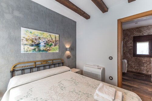 Rural House with Private Pool in Sotillo de las Palomas, Sierra de Gredos