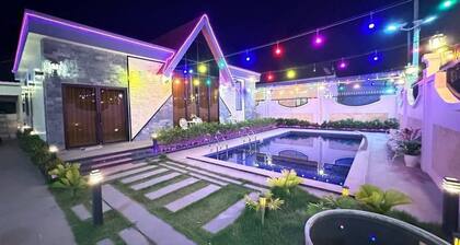 Modern private villa in Kampot for 10 people
