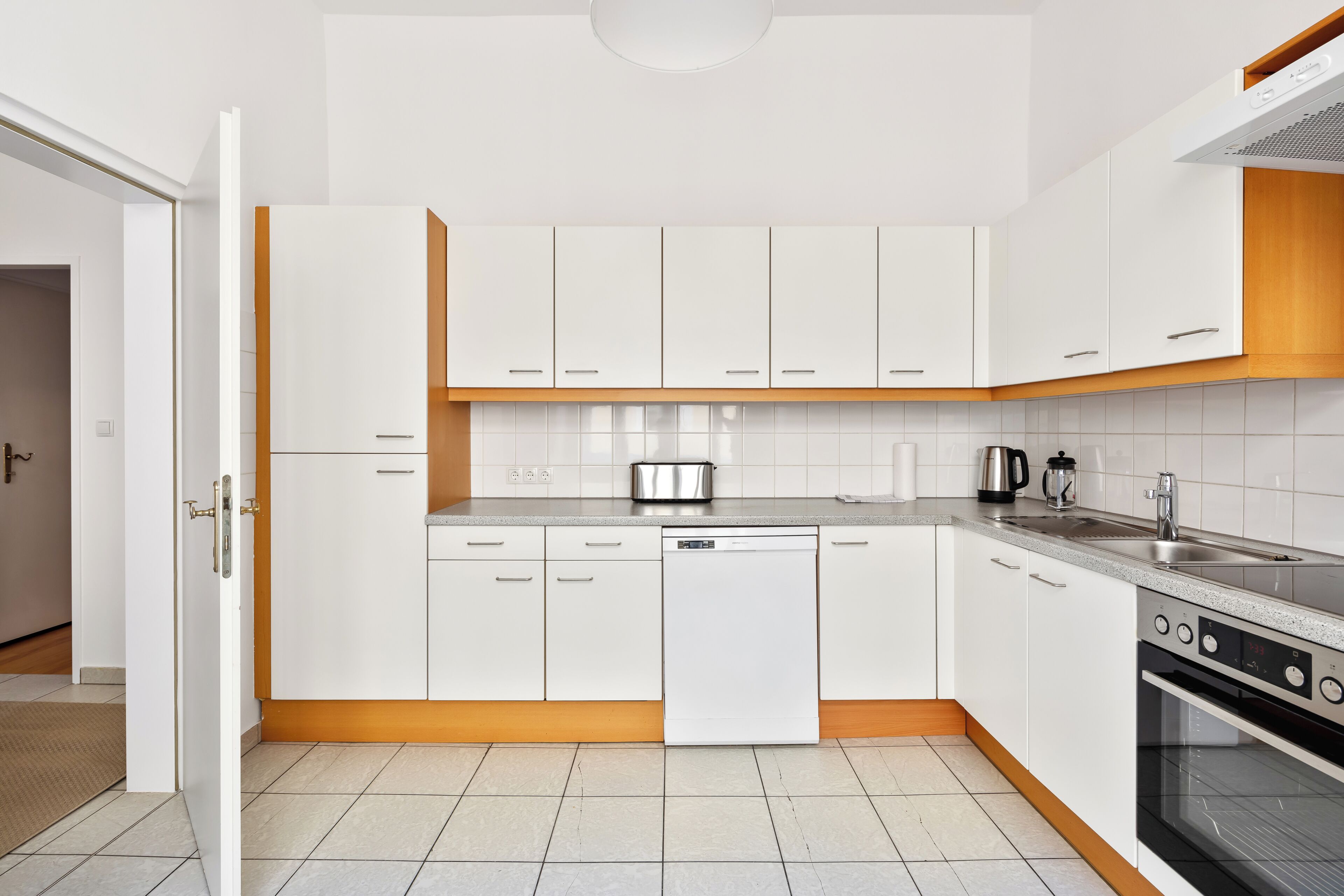 Deluxe Apartment, 3 Bedrooms, City View | Private kitchen | Coffee/tea maker, electric kettle
