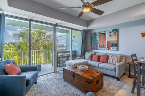 New Luxury Listing in Little Harbor | 4 Balconies | Free Resort Access | Sleeps 8