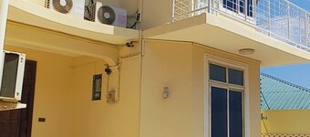 Zanzibar Lux House & Transit