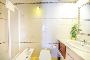 Bathroom - Vrbo Property (Cefalù)