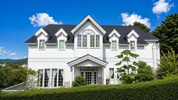 Exterior - Hanatsuki・Kakure Hot Spring Resort Villa Hotel (Jogasaki Coast) (伊東市)