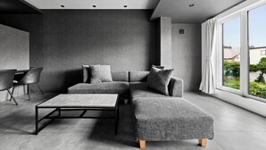 Apartment | Living area | Flat-screen TV - HT-I (Asahikawa)