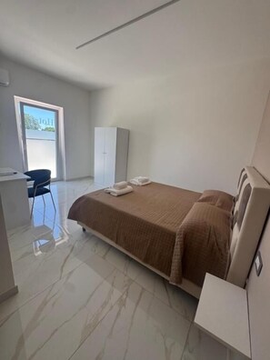 Comfort Double Room, Balcony, City View - HOTEL DOC (Campania)
