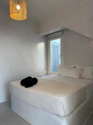 Room - Vrbo Property (Naousa)