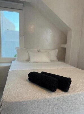 Room - Vrbo Property (Naousa)