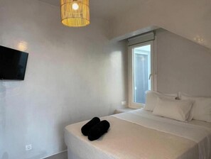 Room - Vrbo Property (Naousa)