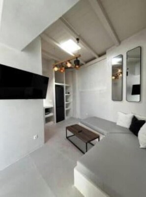 Living area - Vrbo Property (Naousa)