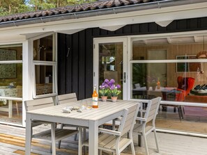 Outdoor dining - "Naninja" - 924m from the sea by Interhome (Læsø)