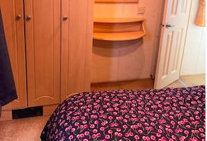 Unclassified image, 3 of 7, button - Caravan - Sleeps 6 - Parking (Abergele)