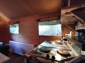 Unclassified image, 5 of 11, button - Outdoors Holten - Glamping tent bad by Interhome (Holten)