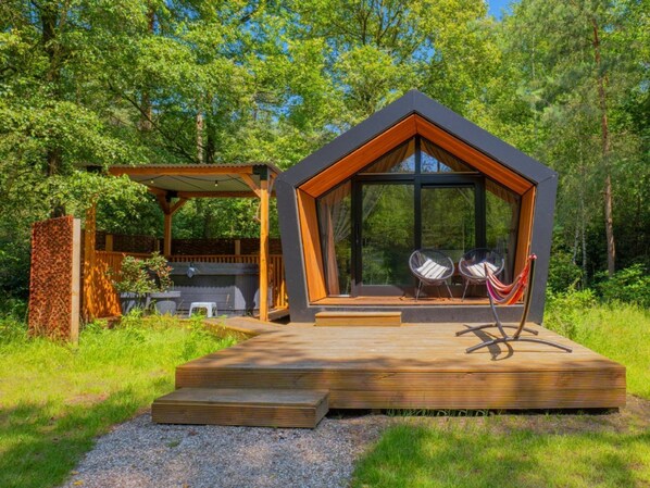 Terrace/patio - Outdoors Holten - Diamond Suite met Jacuzzi by Interhome (Holten)