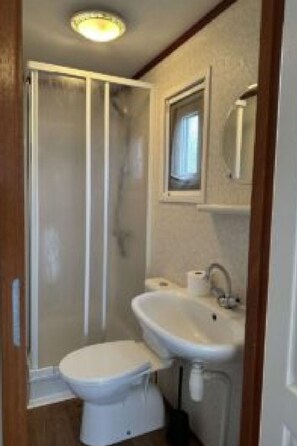 Bathroom - Recreatiepark Klein Zwitserland - Meidoorn by Interhome (Zuidwolde)