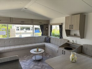 Living area - Vakantiepark de Zeeuwse Parel - Sunset Comfort by Interhome (Scherpenisse)