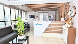 Ảnh chưa phân loại, 3 trong số 14 ảnh, nút