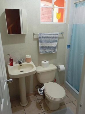 Bathroom - Vrbo Property (Lourdes, Colón, La Libertad)