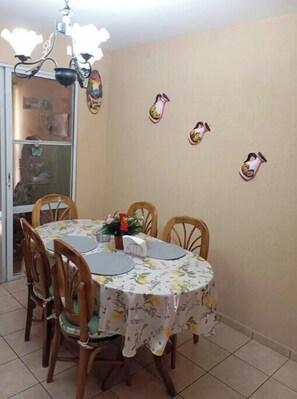 Dining - Vrbo Property (Lourdes, Colón, La Libertad)