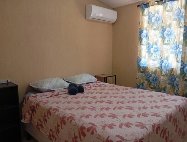 Room - Vrbo Property (Lourdes, Colón, La Libertad)