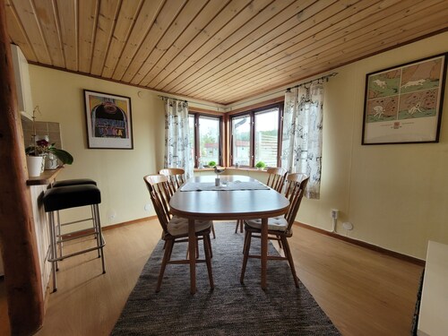 Simple and Close to the Sea