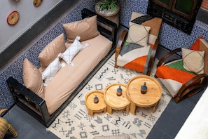 Lobby sitting area - RIAD MAMAHOUSE (Marrakech)