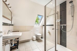 Bathroom - Vrbo Property (Cuxhaven)