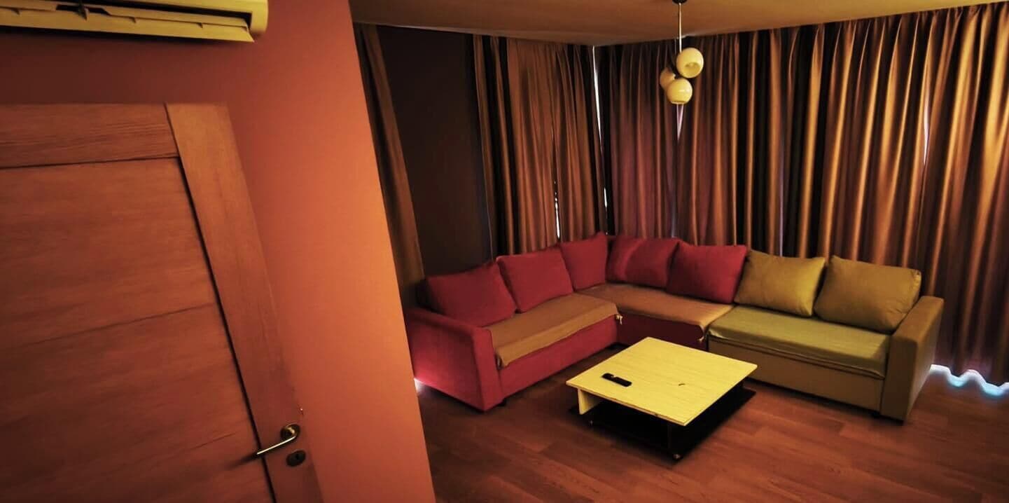 Deluxe Apartment, Balcony, City View | Living area